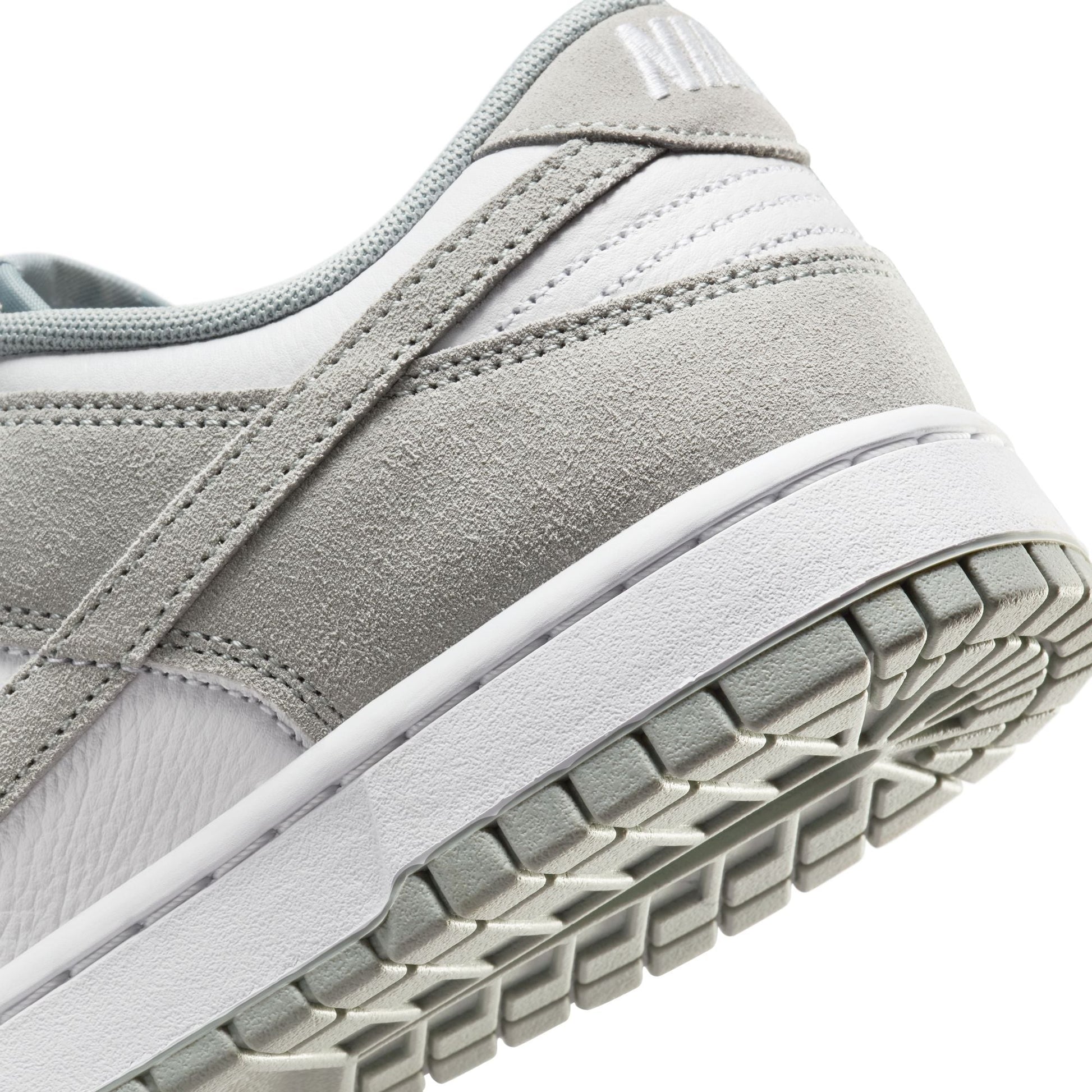 Nike Dunk Low Retro SE Leather/Suede FQ8249-101