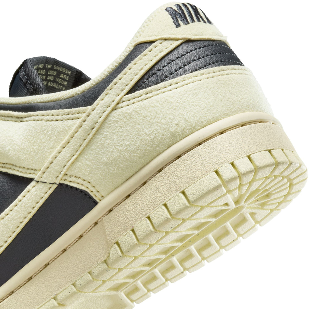 W NIKE DUNK LOW HJ7673-005