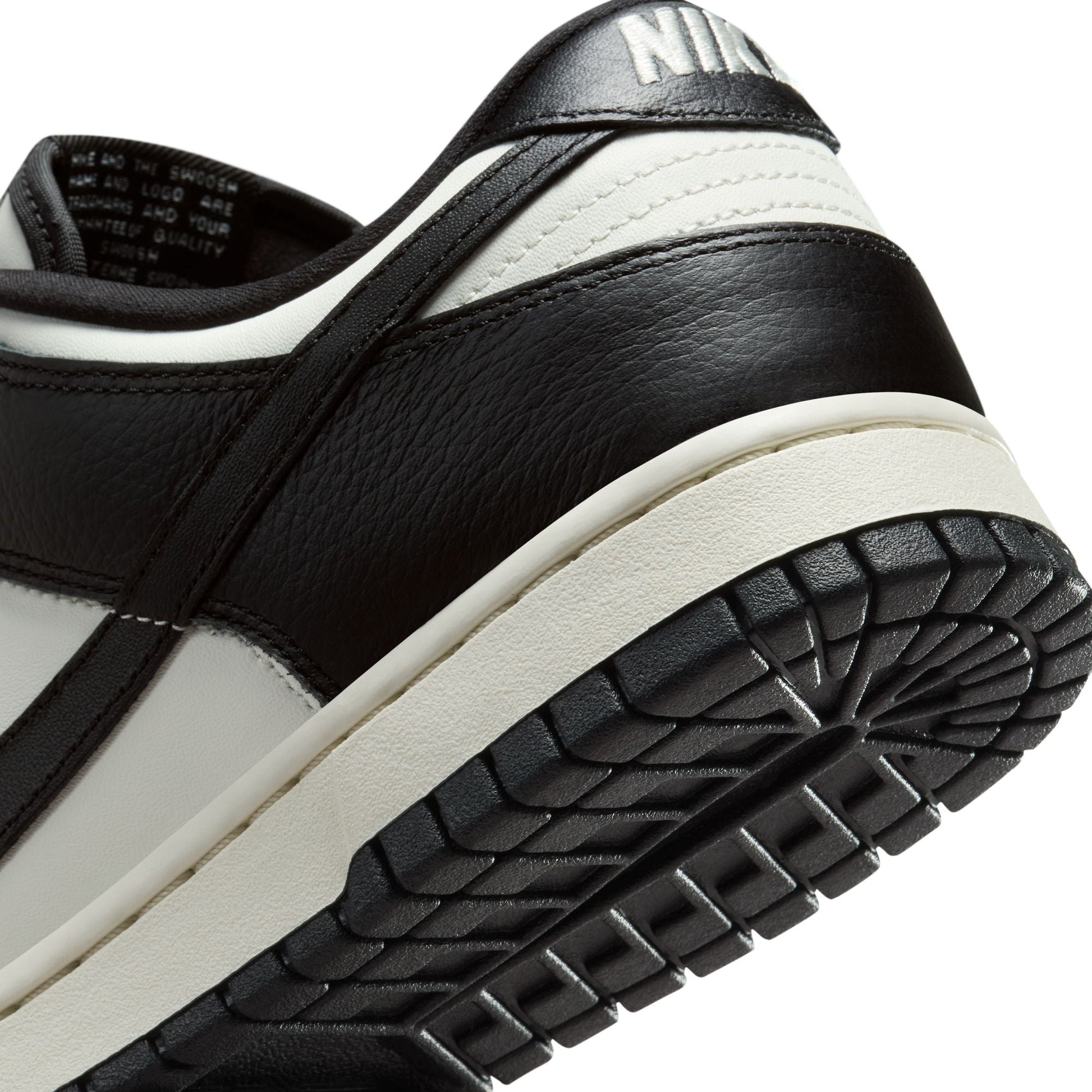 Nike Dunk Low SE HQ7487-100