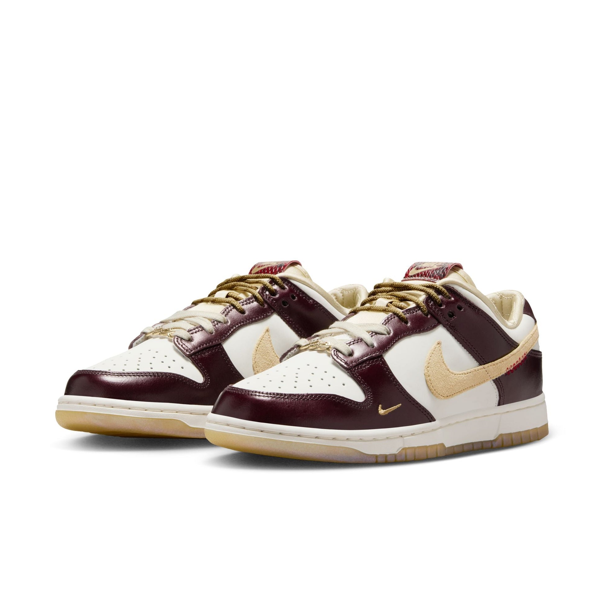 W NIKE DUNK LOW LX HV5991-171