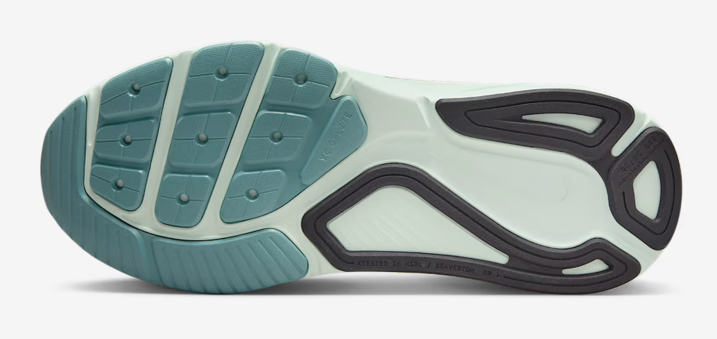 Women's Nike Structure 26