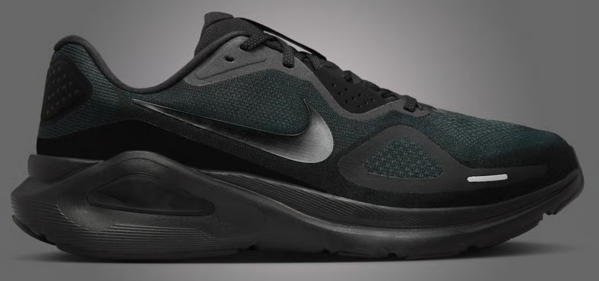 Men's Nike Structure 26